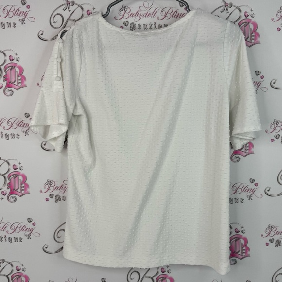 Rose & Olive tshirt button sleeve detail dotted 3D texture White Textured Top - Picture 2 of 10